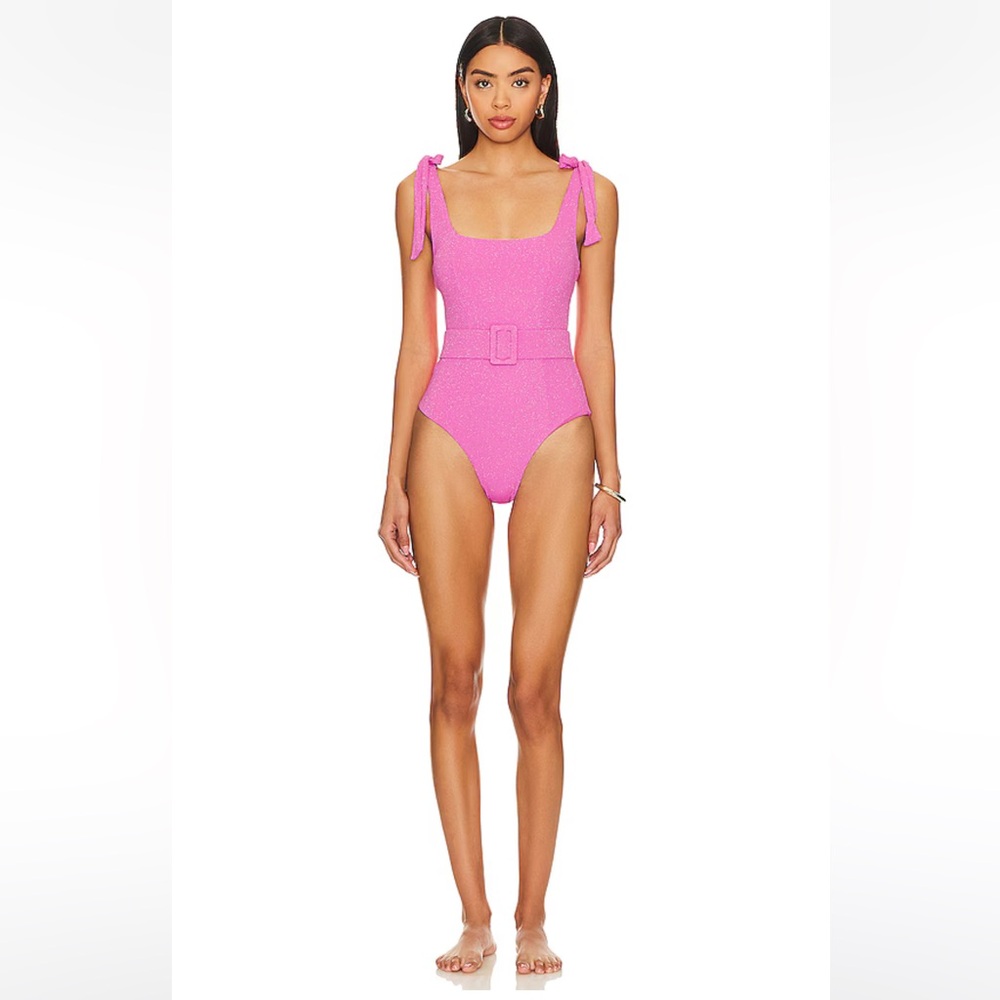 Sydney One Piece in Petal Pink Scrunch
BEACH RIOT ***no belt